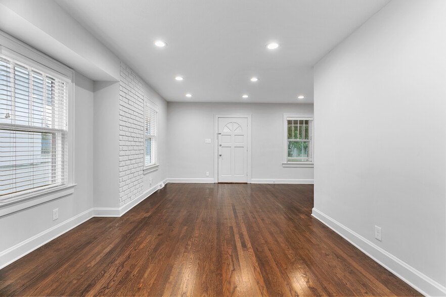 Building Photo - 4105 Adams St