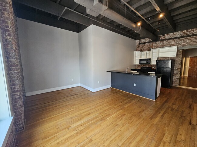 Building Photo - 1417 Market St