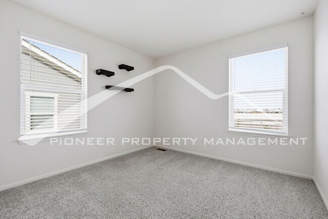 Building Photo - Gorgeous Home with Washer/Dryer and 2-Car Garage