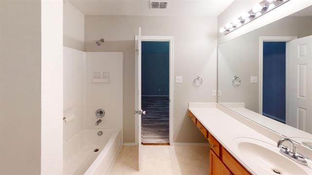 Building Photo - 421 Stanley Falls Dr