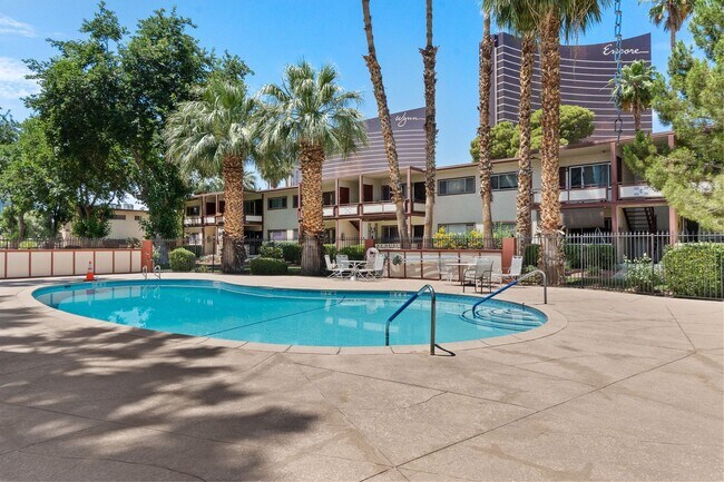 Building Photo - Welcome to this modern, remodeled condo!