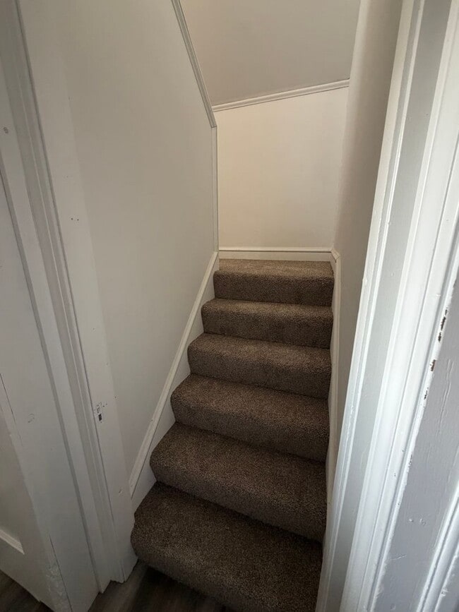 Building Photo - 14102 Glenside Rd