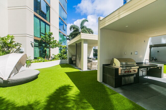 Building Photo - 1388 Kapiolani Blvd