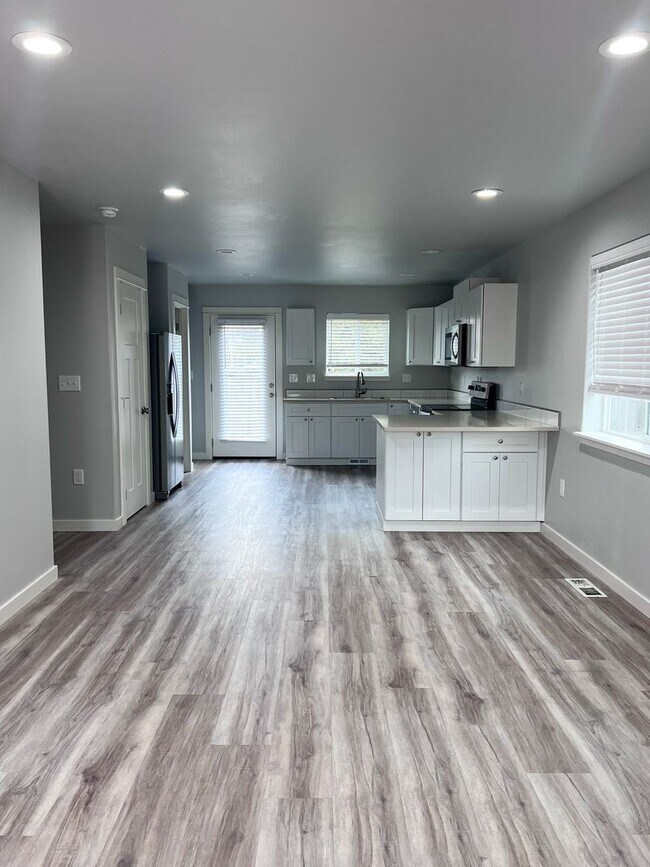 Building Photo - OWN962