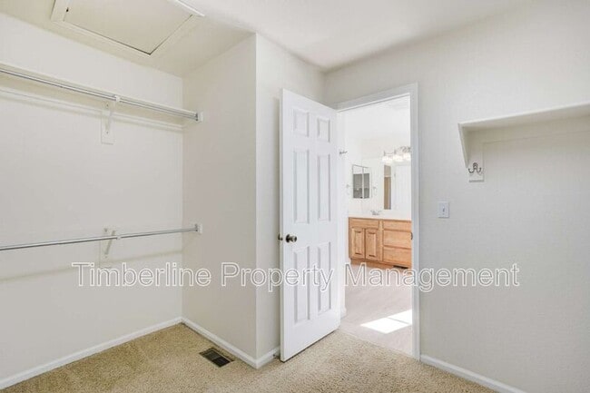 Building Photo - 14480 Tierra Dr