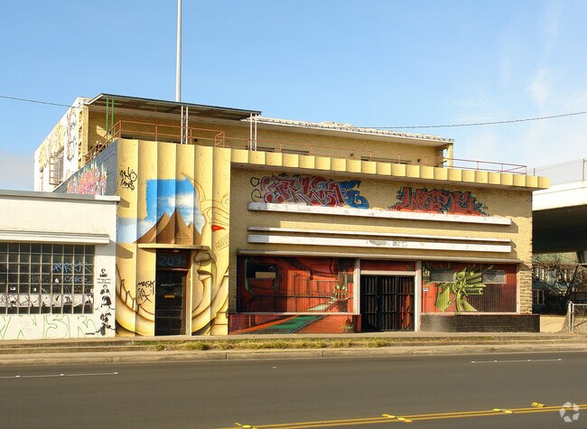 Building Photo - 209-211 San Pedro Ave