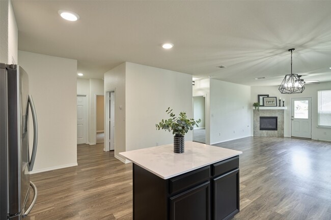 Building Photo - 2214 Timberland Country Ct