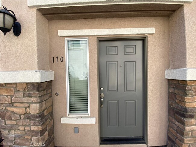 Building Photo - 15651 Vista Way