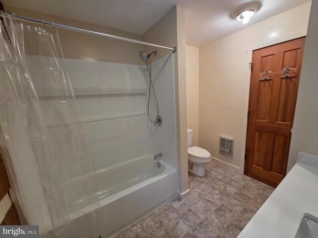 Building Photo - 8022 Dulins Ford Rd