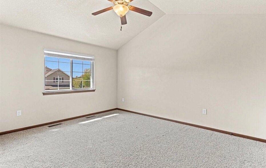 Building Photo - 1659 Burr Dr