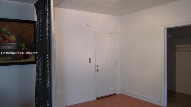 Building Photo - 7920 Harding Ave