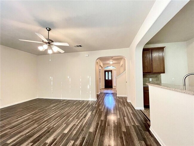 Building Photo - 906 Mesquite Hollow Pl