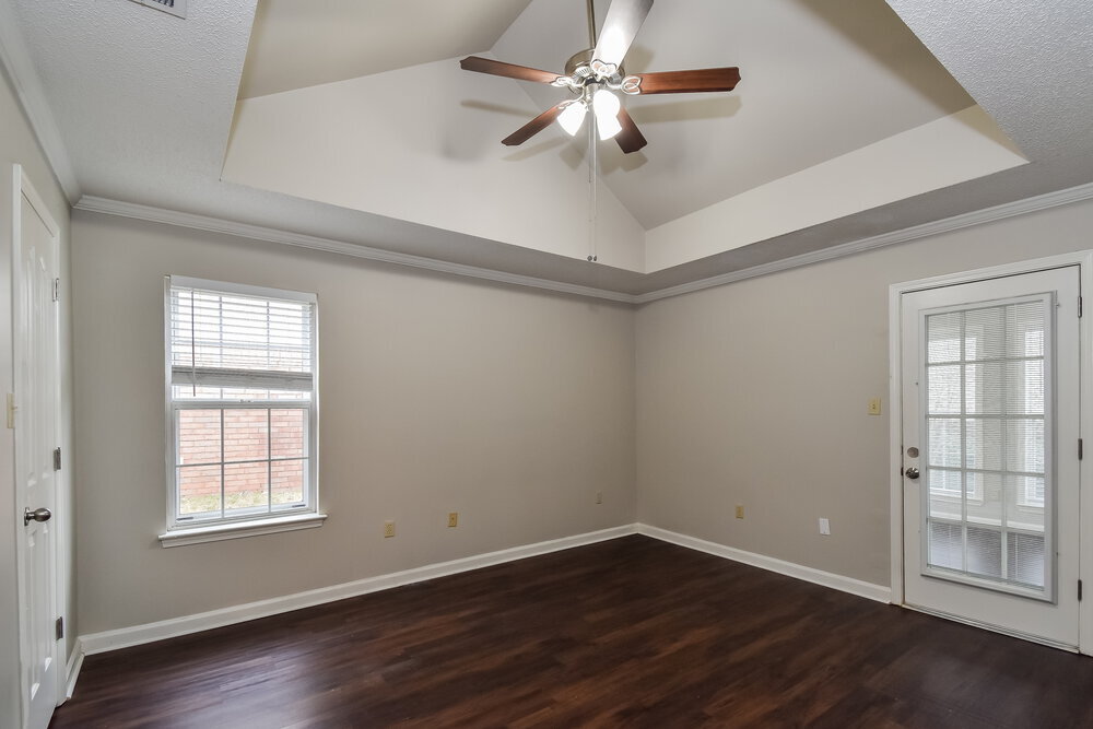 Building Photo - 200 Gaslight Cove