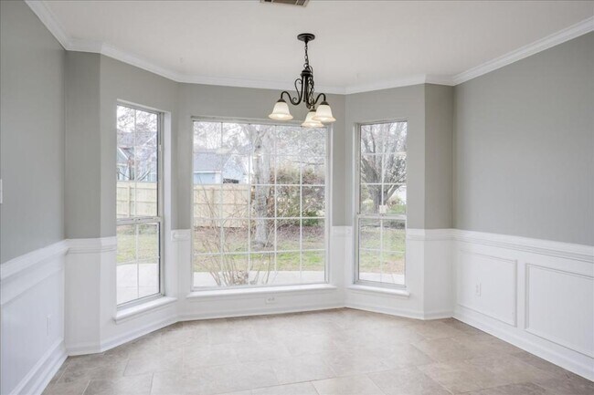 Building Photo - 4642 La Ct