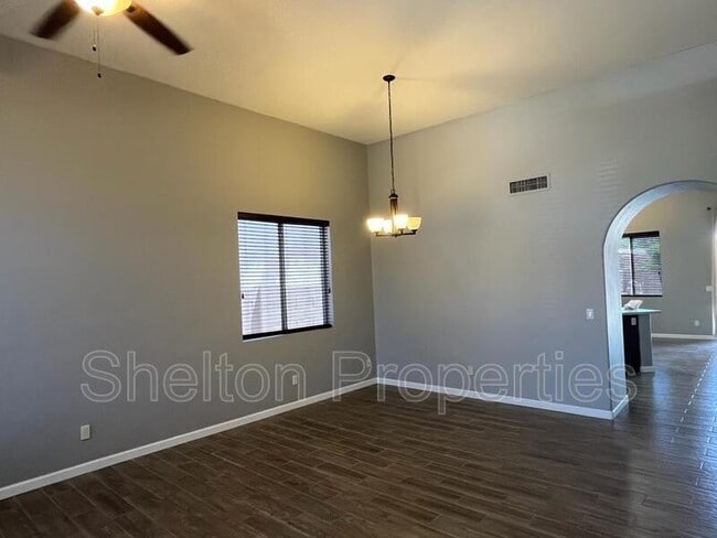 Building Photo - 13139 W Granada Rd