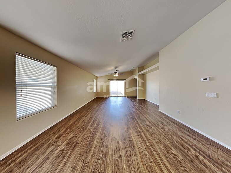 Building Photo - 24160 W Lasso Ln