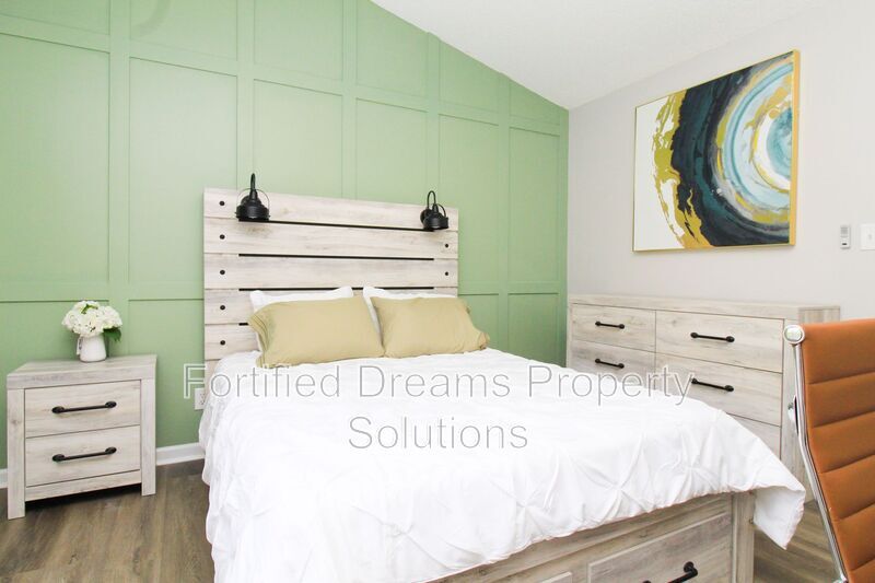 Building Photo - 310 Bridford Downs Dr