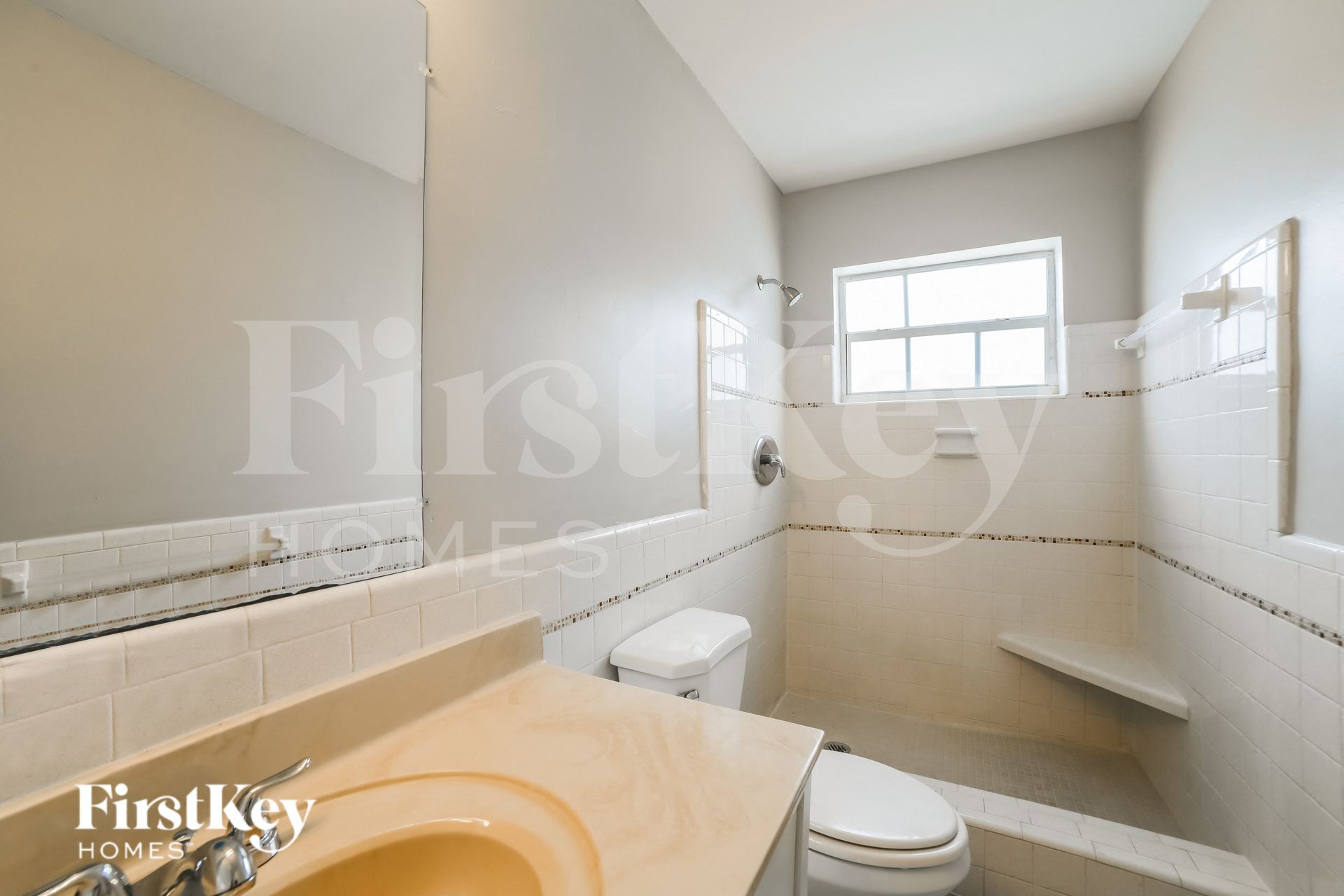 Building Photo - 2807 Utopia Dr