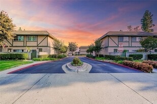 Building Photo - 1103 W Francis St