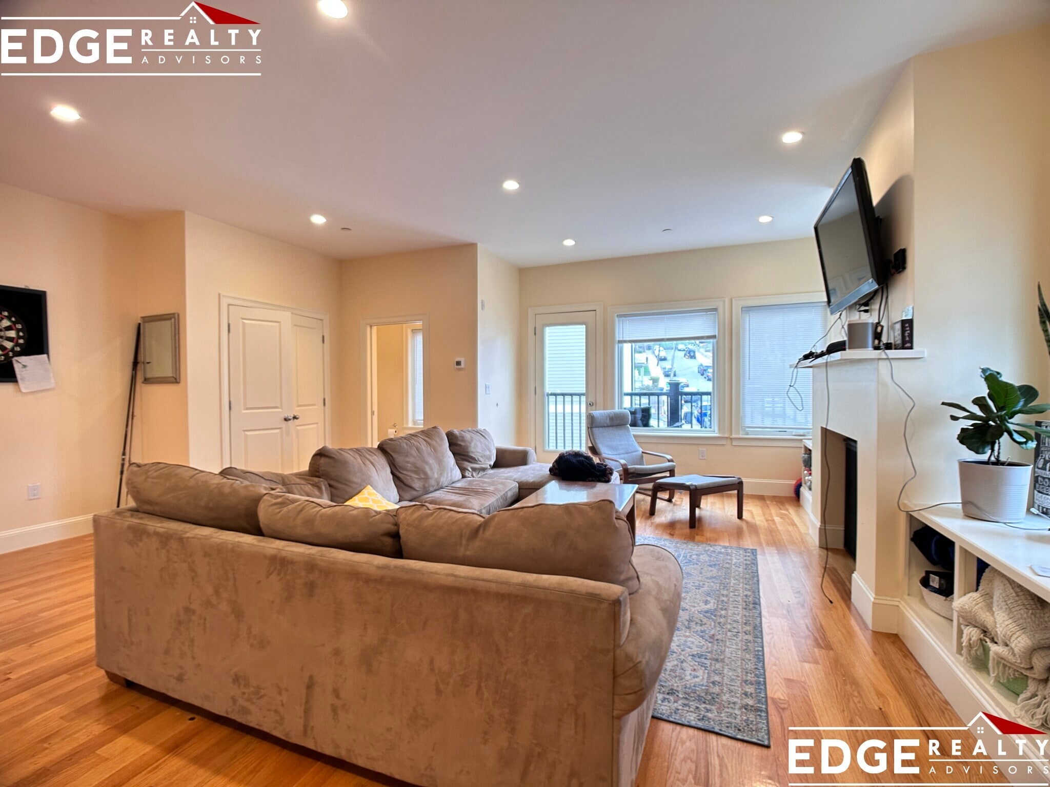 Building Photo - 122 Tremont St