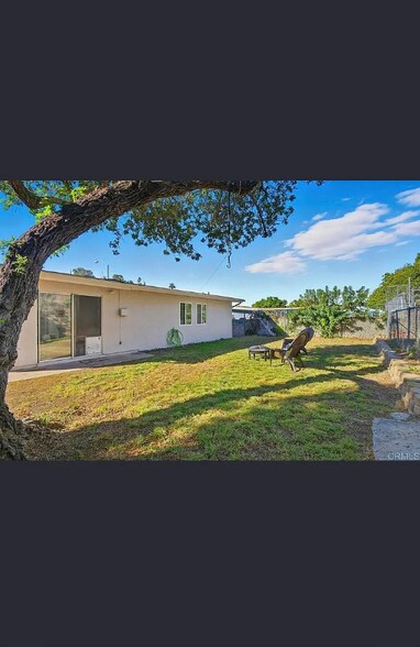 Building Photo - 5566 Streamview Dr