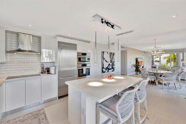 Building Photo - 612 Bayshore Dr