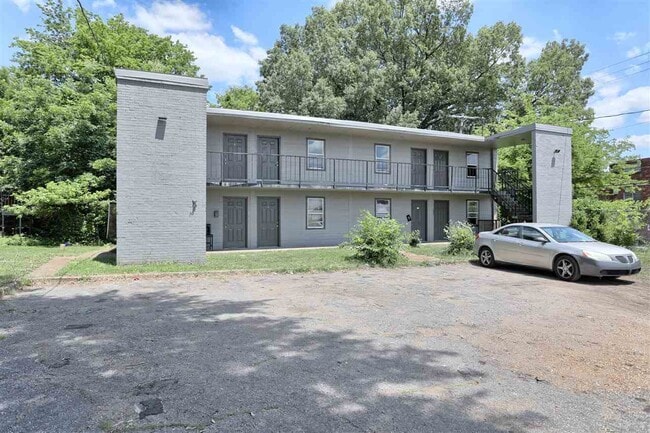 Primary Photo - 2444 Ketchum Rd