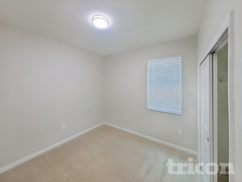 Building Photo - 10710 Southern Forest Dr