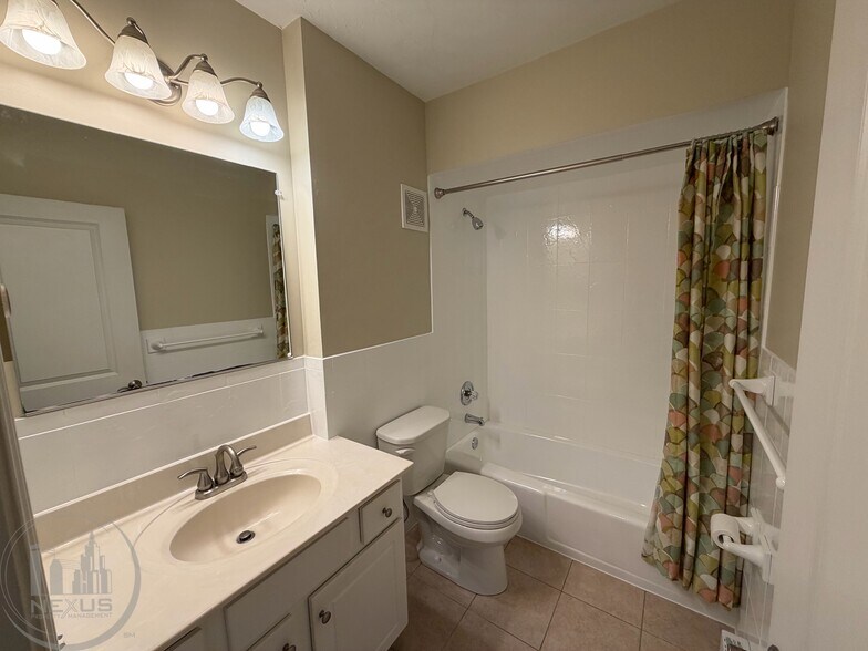 Building Photo - 47 Alvarado Ave