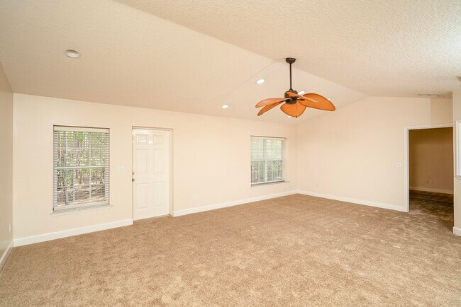 Building Photo - 4040 Red Pine Ln