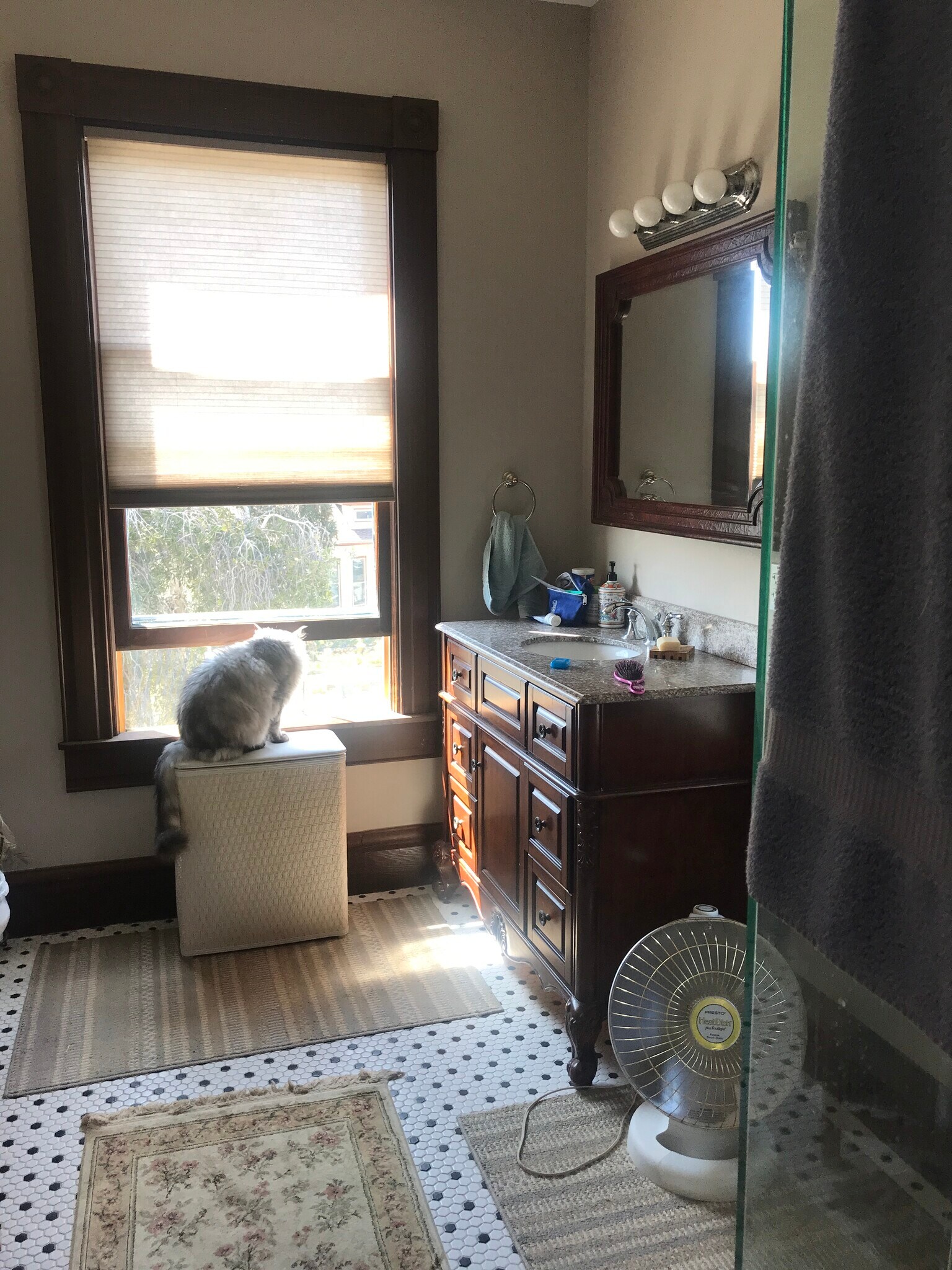 Bathroom 1 - 633 20th St