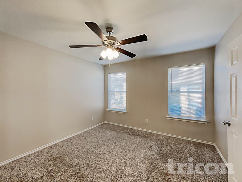 Building Photo - 10628 Lone Pine Ln