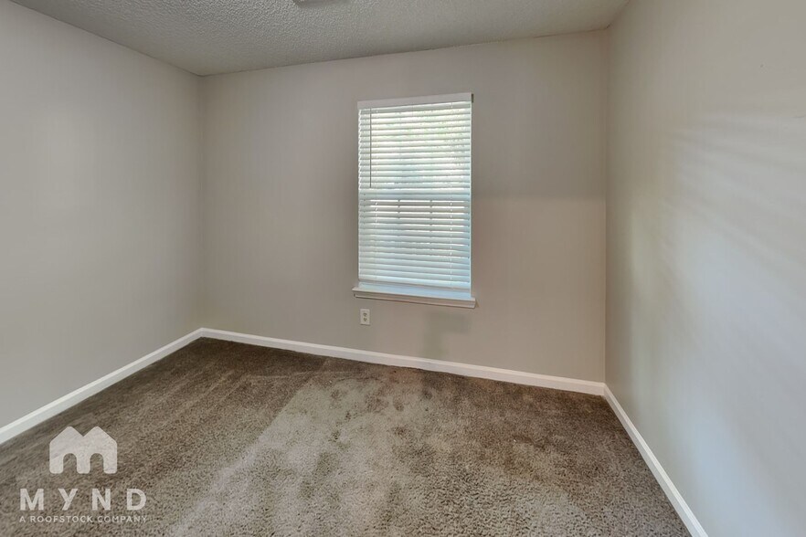 Building Photo - 3668 Jervis Ct