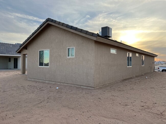 Building Photo - Brand New - 3 Bedroom - 2 Car Garage