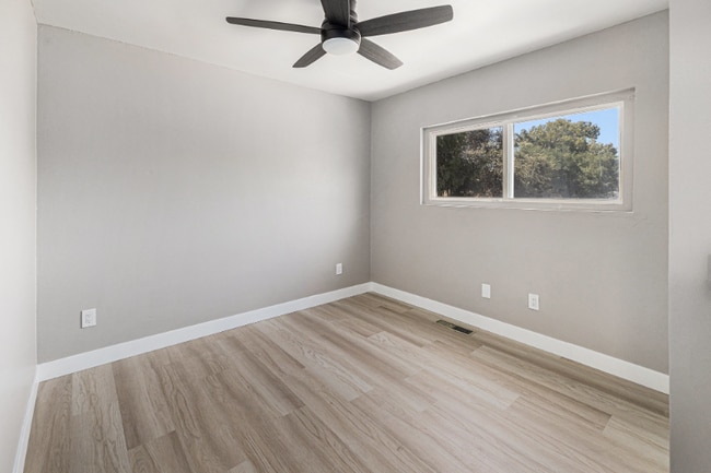 Building Photo - 1421 Viejas View Ln
