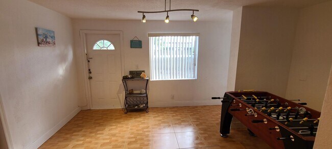 Building Photo - 3374 NW 64th St