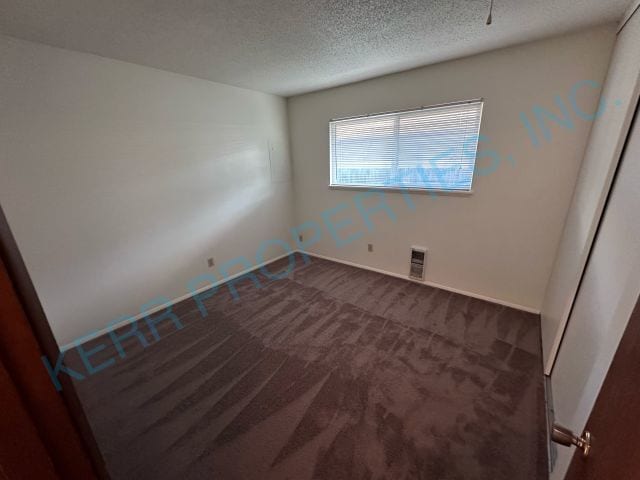 Building Photo - FREE RENT! Charming 2-Bed Retreat on SE Steele St., Cozy Comfort in 794 Sq Ft!