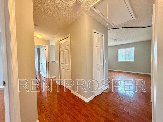 Building Photo - 677 Elbridge Dr