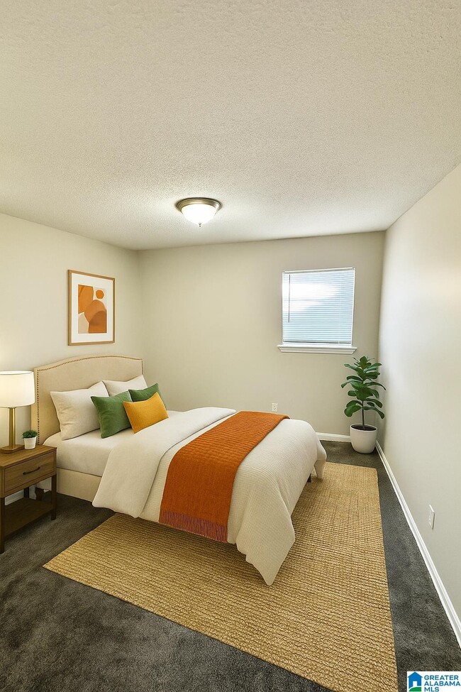 Building Photo - 678 Cummins Ave