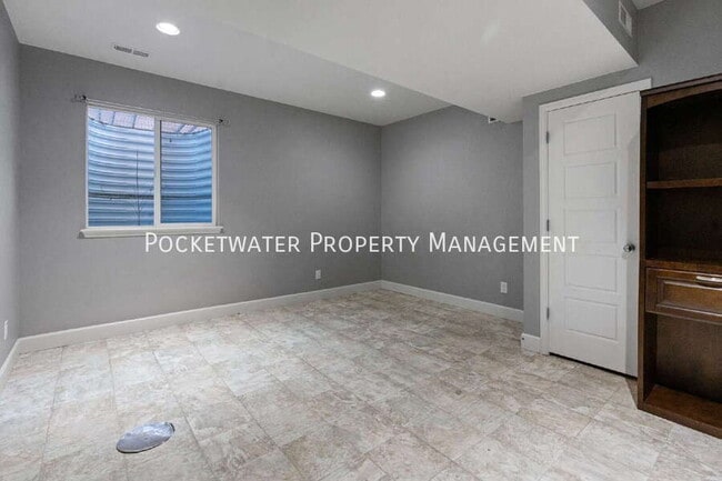 Building Photo - 5019 Thistle Dr