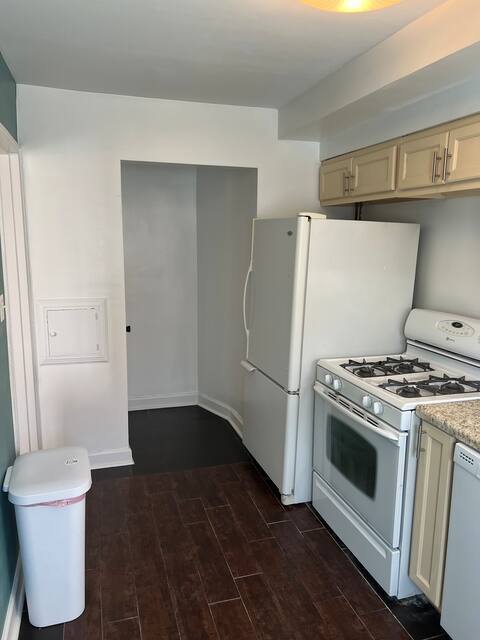 Building Photo - 1746 E Broad St