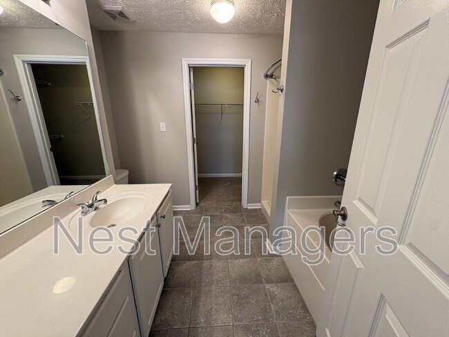 Building Photo - 3330 Harbour Pointe Pl