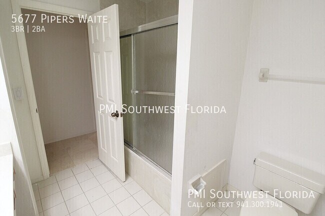 Building Photo - 5677 Pipers Waite