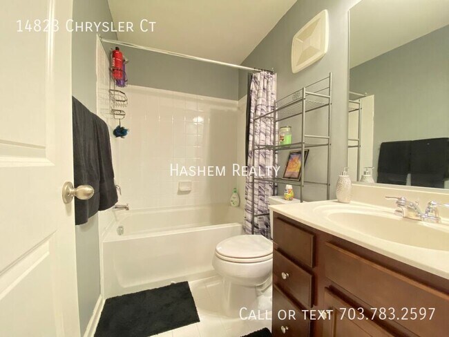 Building Photo - 14823 Chrysler Ct