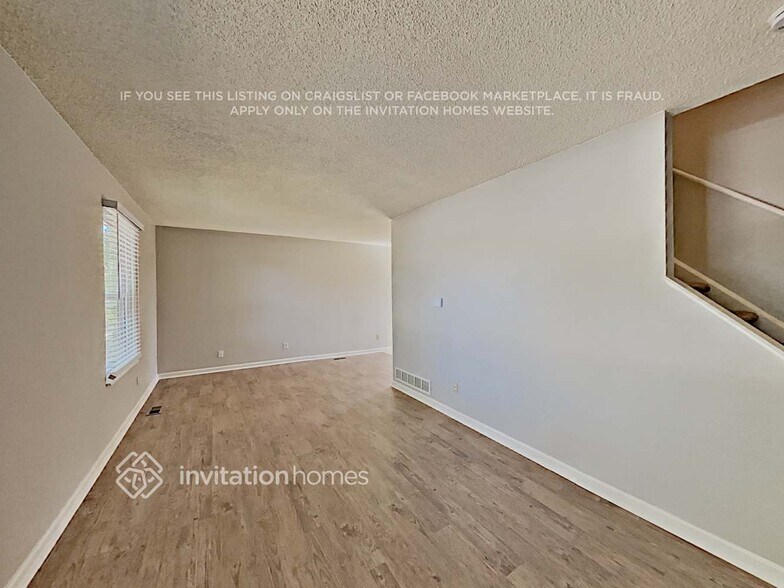 Building Photo - 1358 W 135th Dr