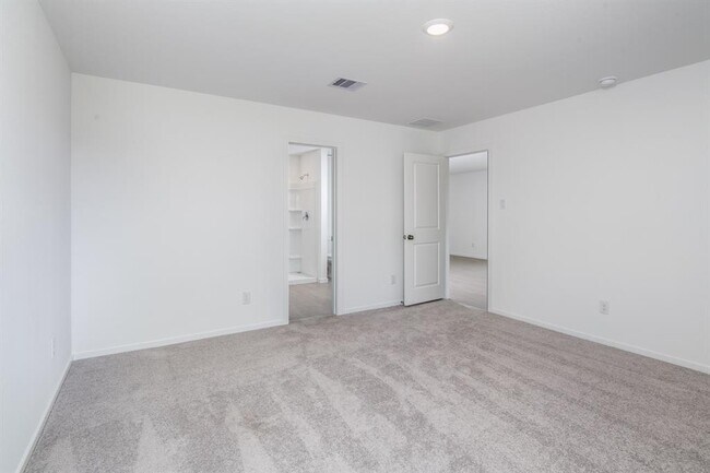 Building Photo - 640 Magnolia Creek Dr