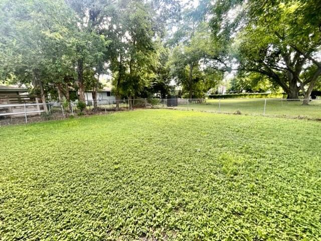 Building Photo - 1109 Davis St