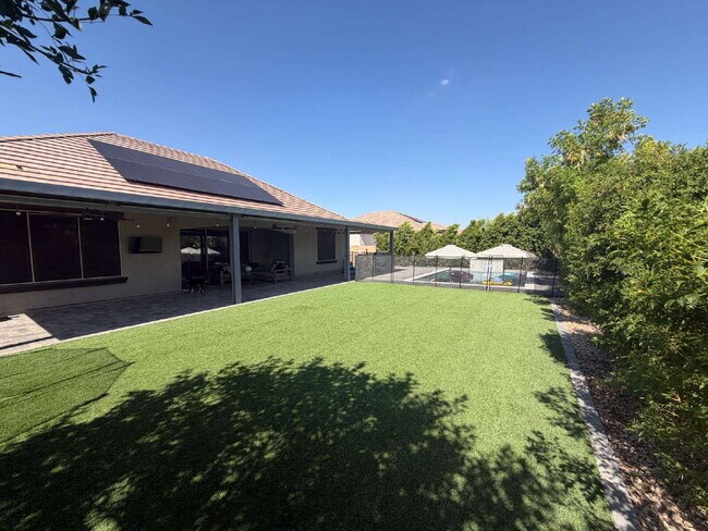 Building Photo - 22377 E Sentiero Dr