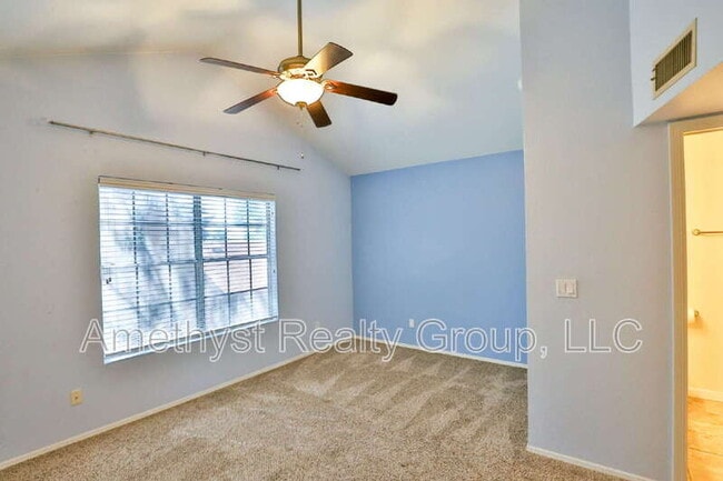 Building Photo - 8111 W Wacker Rd