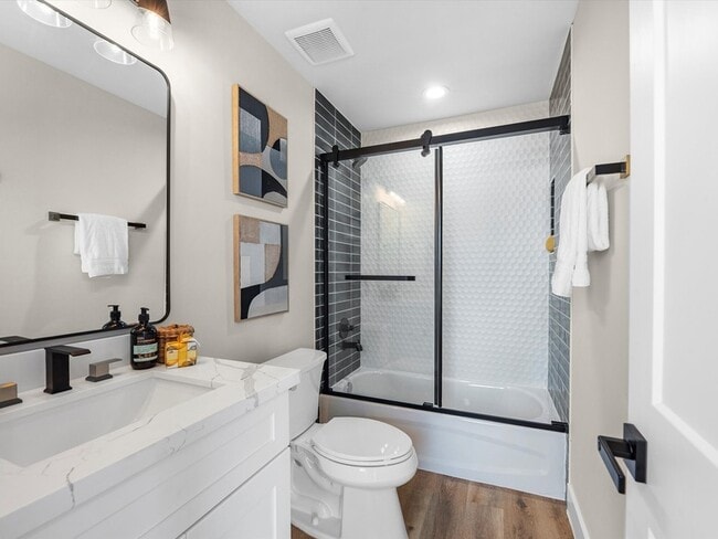 Building Photo - 1102 64th St